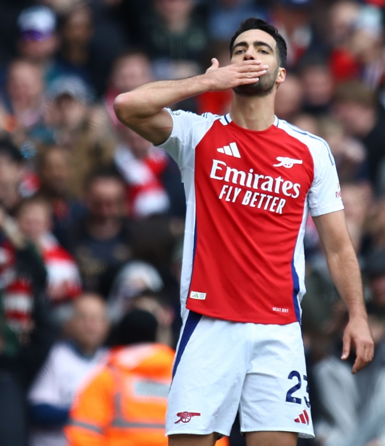 真神锋!梅里诺2025年7个联赛进球、4记头球破门都是队内最多 真神锋!梅里诺2025年7个联赛进球、4记头球破门都是队内最多